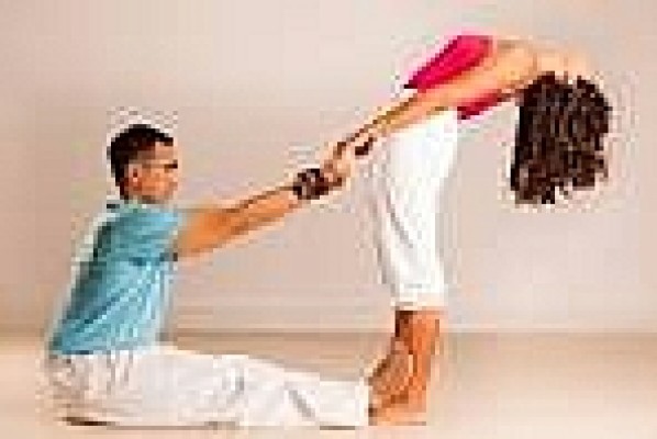 Clases de: Yoga Thai, Acro-Yoga y Biodanza (clases privadas by Anthony)